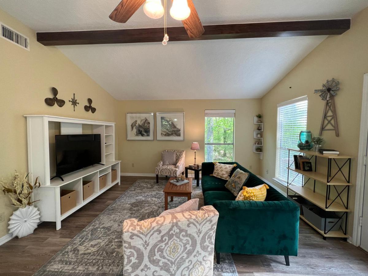 2 Bdrm Treehouse Hideout- Lake Conroe With Boat Ramp Монтгомери Экстерьер фото